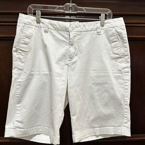 Magellan white shorts - sz.14